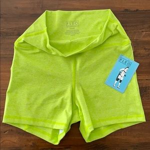 Fleo Shorts True High Contour